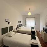 Habitacion Grande Para 3 Centro Lisboa