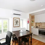 Quiet Prince Apartments