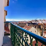 Room In Apartment - 5Lisbon Downtown Private Bedroom City View