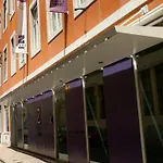Spru Lisbon Summer Accommodation