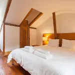 Central, Charming, Quiet, Garden And Parking