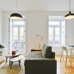 BmyGuest - Arroios Cosy Apartment