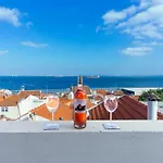 Lovelystay - Turquoise River View II