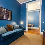 Baixa Vintage Three-Bedroom Apartment - By Lu Holidays