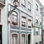 Altido Charming 1Br Apt With Workspace In Sao Bento