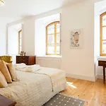 Chiado 4-Bedroom Flat