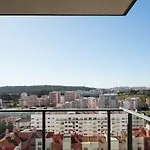 Skyscraper Riverview Lisbon With Indoor Pool