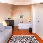 Joivy Avenida Apartments