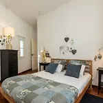 Spacious And Elegant Family Home - Bp1