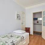 Aesthetic Riverview Apartment In Historical Lisbon