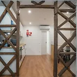 Beautiful Downtown Apartment
