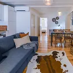 Sunny And Stylish Apartment - 11 Min To The Center