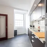 Flh Baixa Deluxe Flat