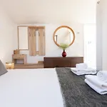Liberty Penthouse Three-Bedroom Apartment - By Lu Holidays