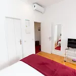 Inn-Chiado Boulevard Guest House