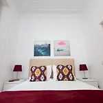 Inn-Chiado Boulevard Guest House