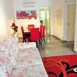 Discovery Apartment Estrela