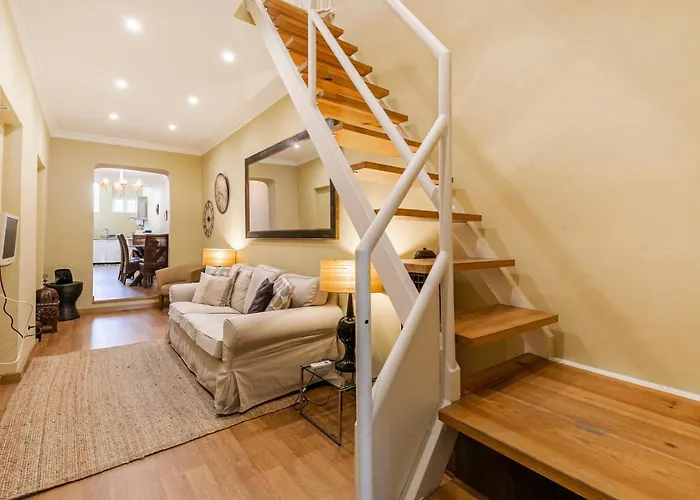 Belem Skinny House