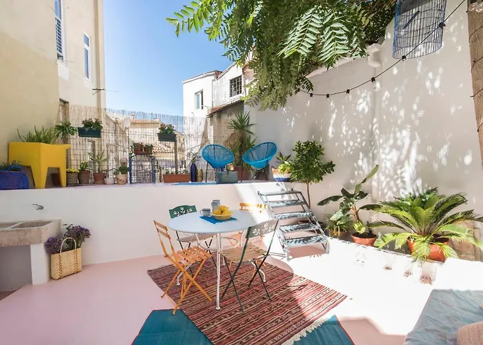 GuestReady - Blue Garden Apartment
