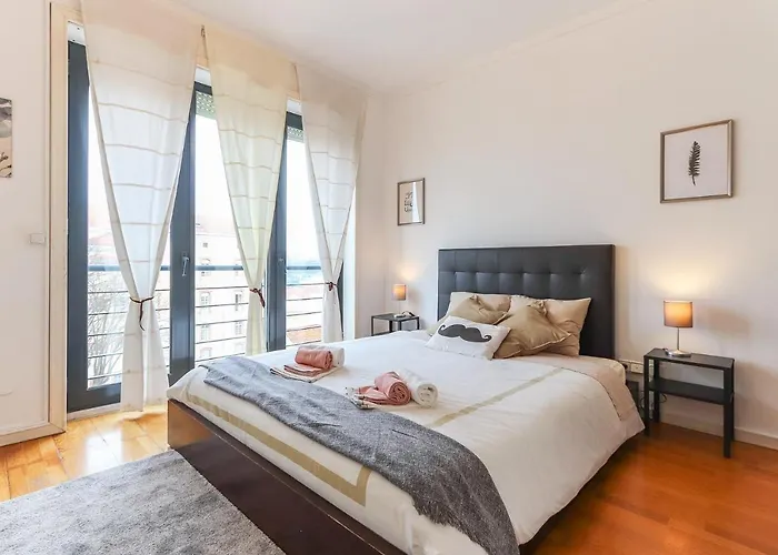 Vita Portucale ! Modern Apartment With Garage