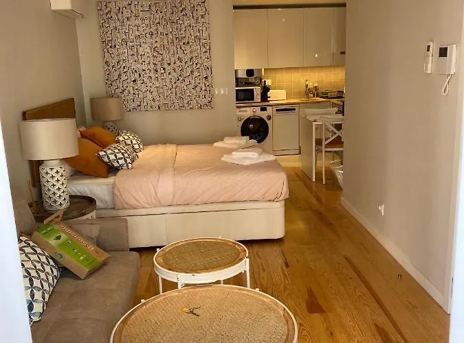 Discover Lisbons History - Stylish Apartment In Alfama