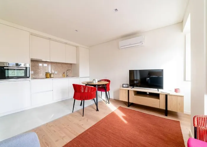 Pardal 1B - Luxury Studio In Alcantara With Parking Nearby