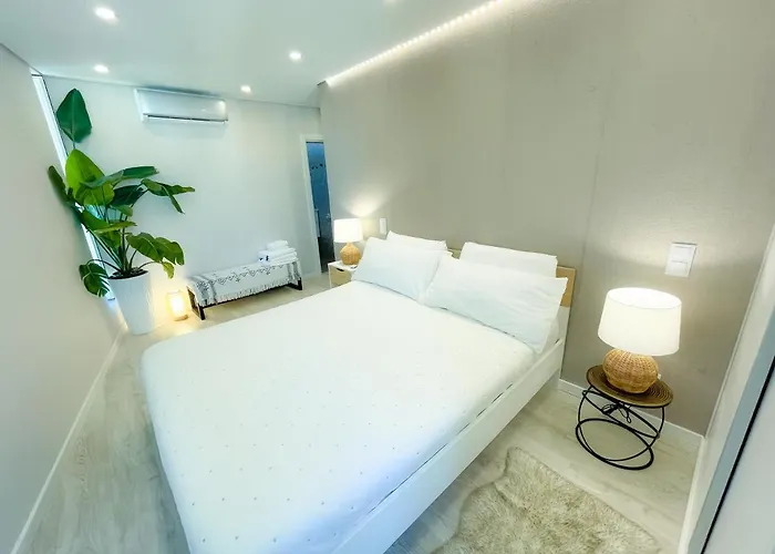 Airport Lisbon Guest House