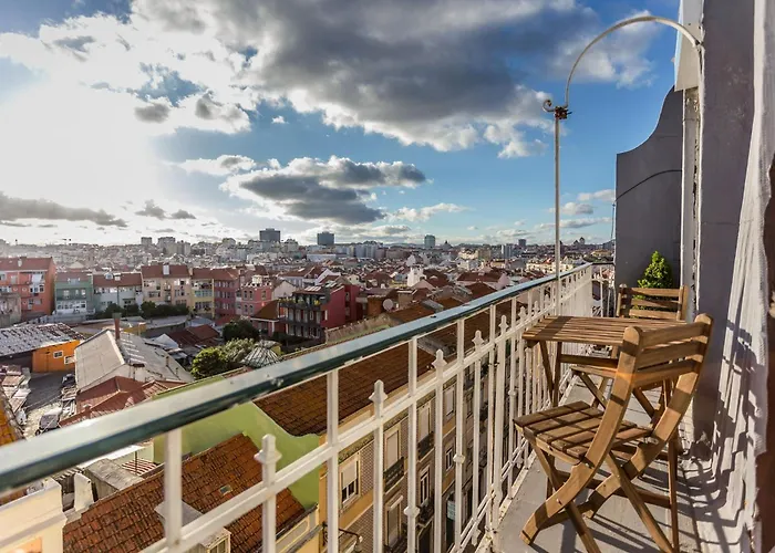 Charming Flat With 2 Bedrooms On Lisbon\'S 7Th Hill