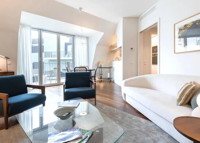 Stunning Property With Balcony By Lovelystay