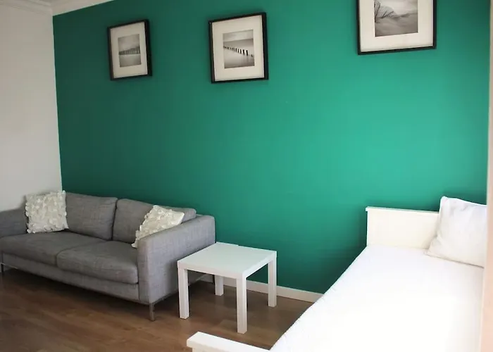 Sunny Apartment In Lisbon