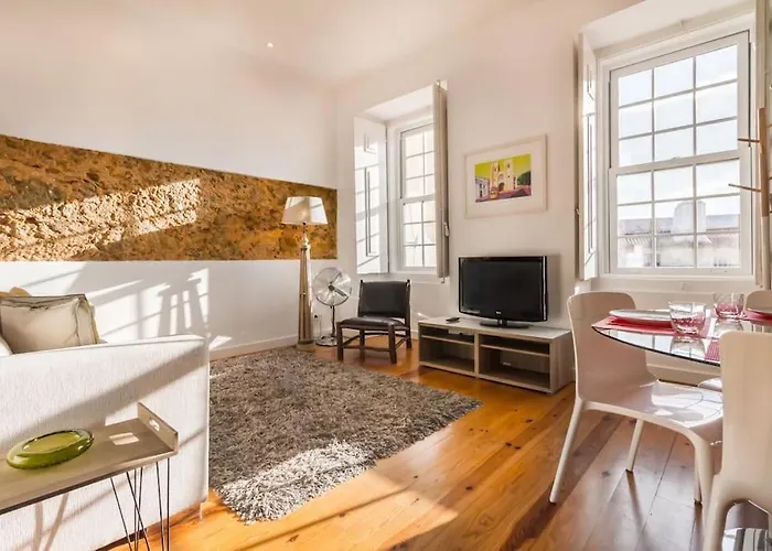 Lisbon 1Br Downtown Apartment At Sao Mamede
