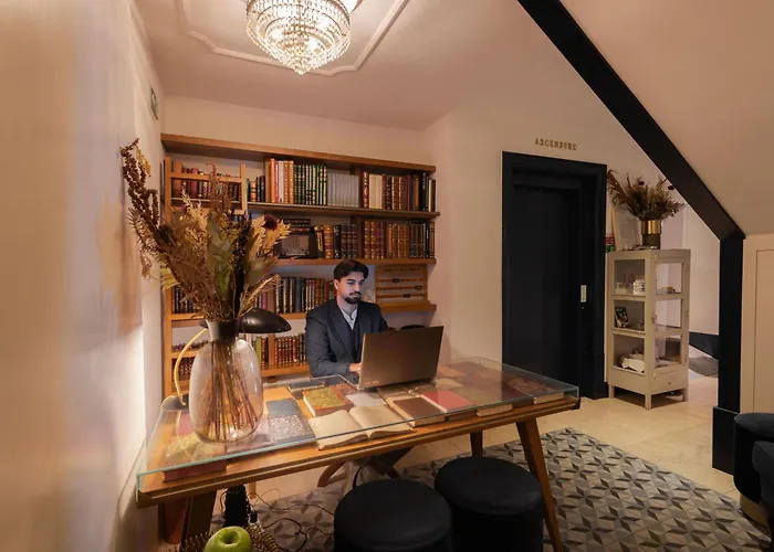 Almaria - Ex Libris Apartments | Chiado