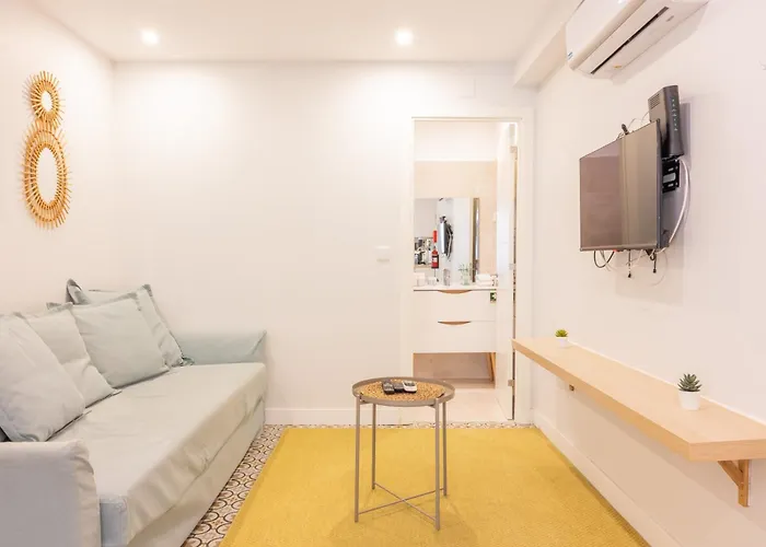 Lapa Charm Apartments With Patio
