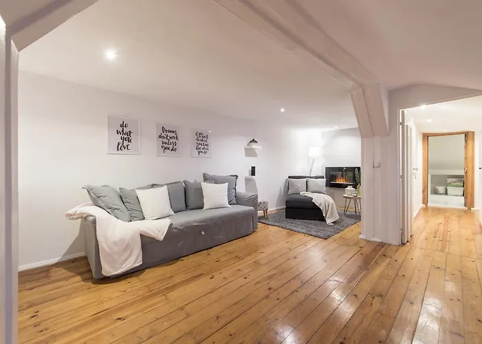 Lisbon Apartment Bairro Alto 3