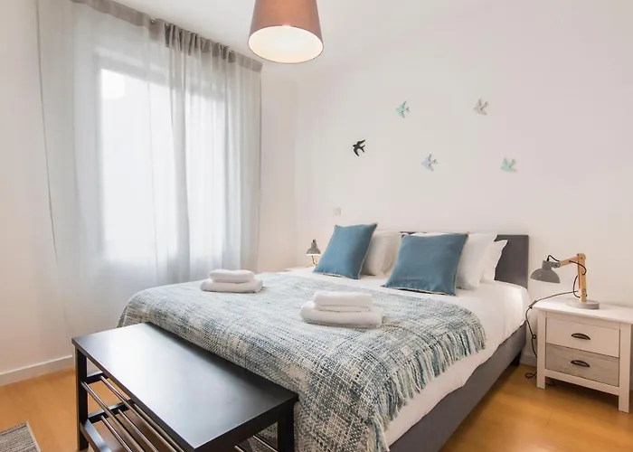 Lovelystay - Family-Friendly Apartment Downtown