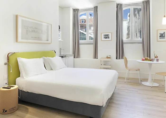 Ascensor Da Bica - Lisbon Serviced Apartments