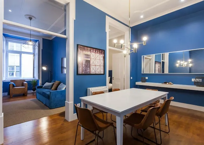 Baixa Vintage Three-Bedroom Apartment - By Lu Holidays
