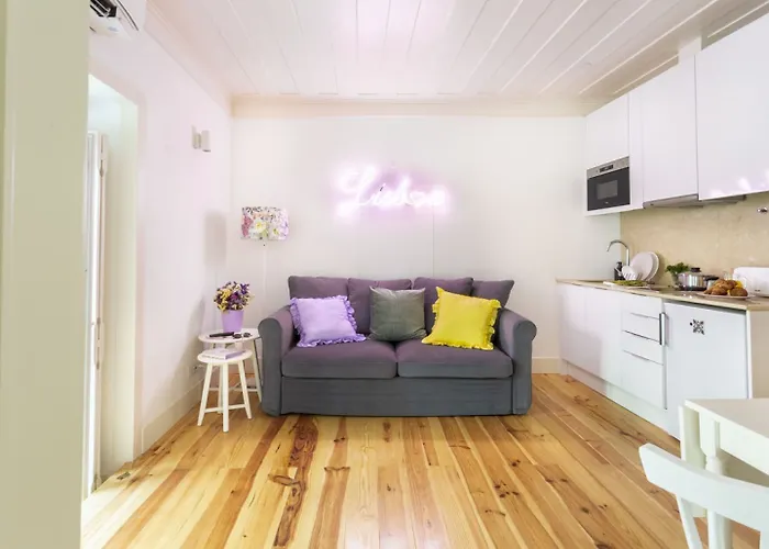 Altido Chic 1Br Apt With Balcony Close By Graca Viewpoint And Tram Stops