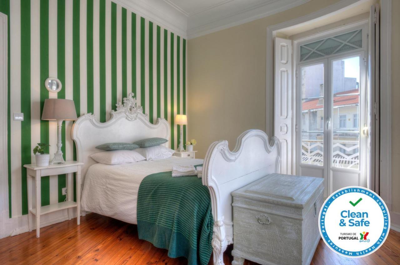 Angola 1 - 6 Bedrooms Apartamento *