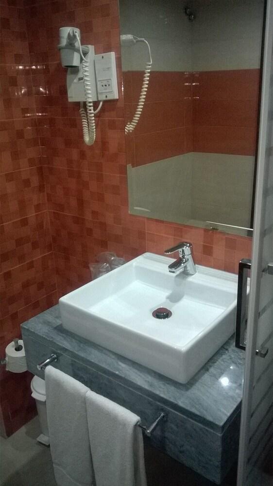 Anjos Hotel 3*