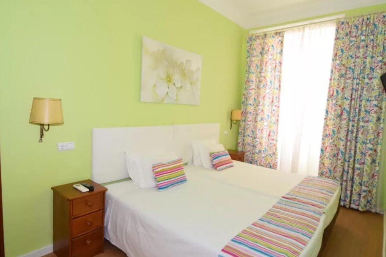 Guest house Pensao Flor Da Baixa 2*