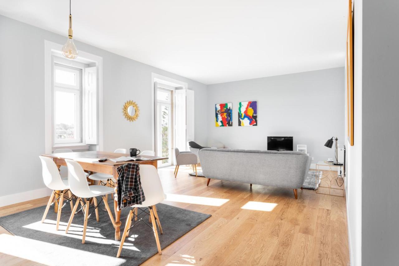 Joivy Marvelous 3-bed With Astonishing View And Terrace, Nearby St George Castle Apartamento Lisboa