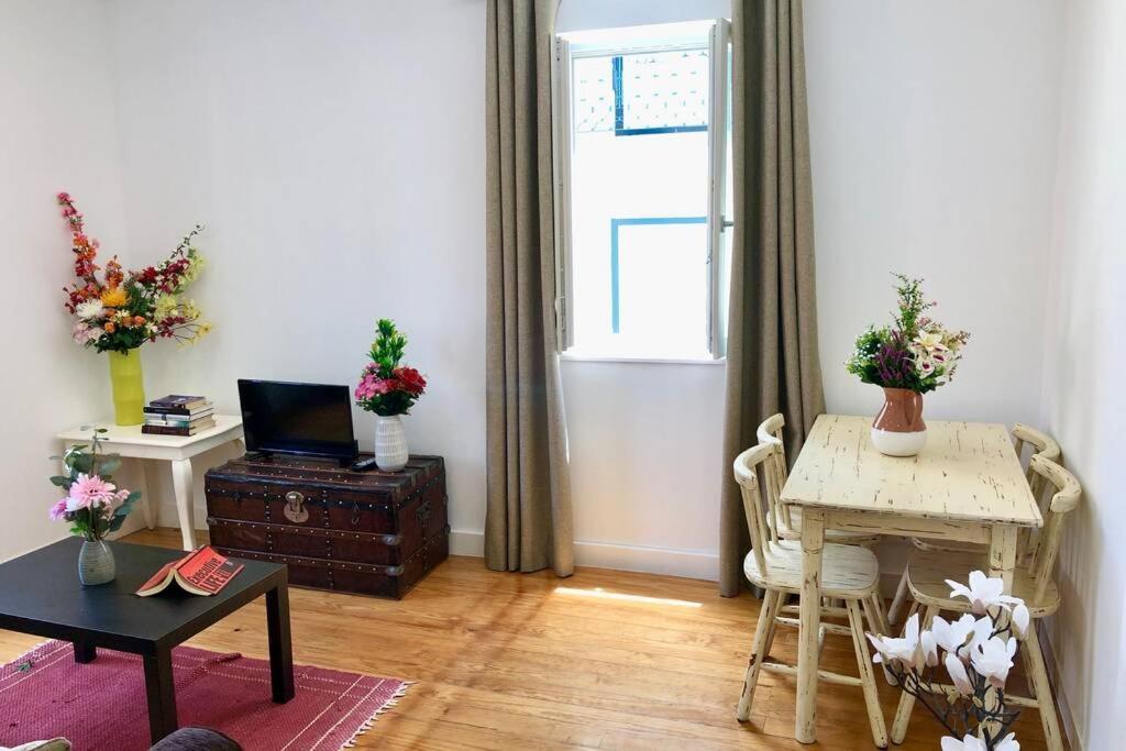 32 2 - Heart Of Private Apartment, Bairro Alto Apartment Lisbon