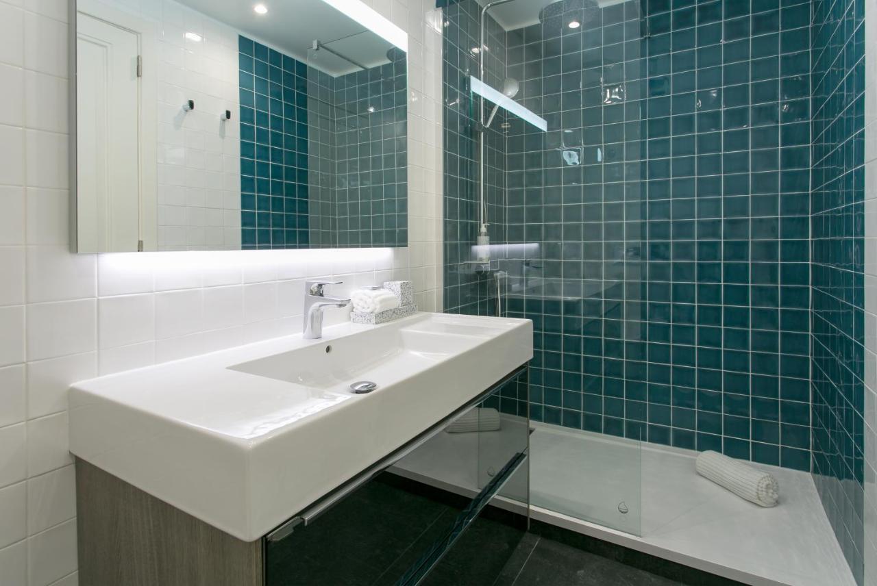 Apartamento Luxury Retreat! 2 Suites, Balcony & Views!! Lisboa