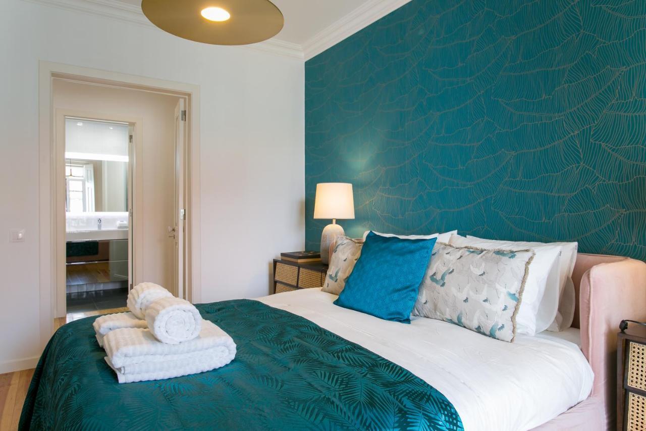 Apartamento Luxury Retreat! 2 Suites, Balcony & Views!! *