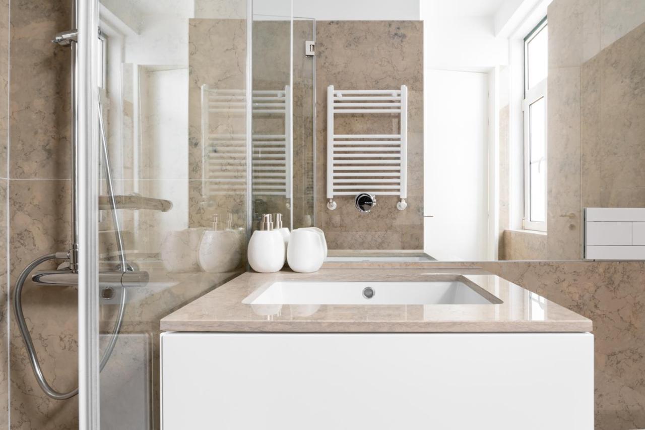 Joivy Marvelous 3-bed With Astonishing View And Terrace, Nearby St George Castle Apartamento Lisboa