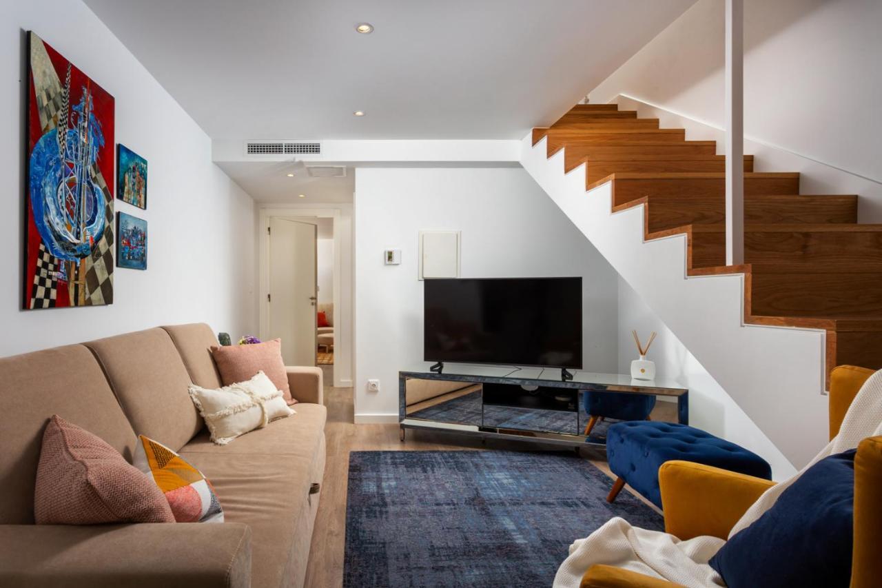Stupendo- Two Rooms, Patio With Refreshing Pond-center-air Conditioning-free Park Apartamento Lisboa