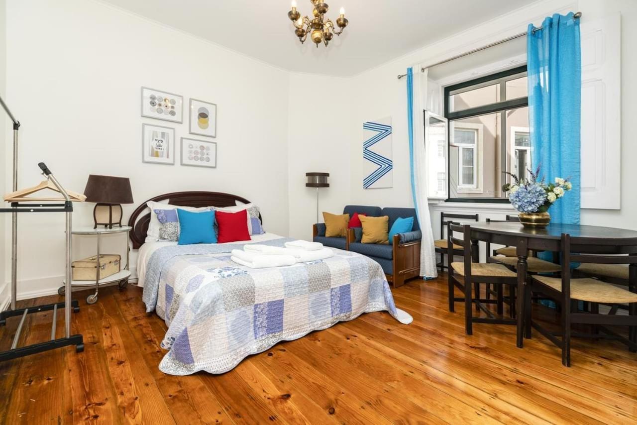 Retro M2 R4 - Lovely Double With Shared Bathroom Guest house Lisbon