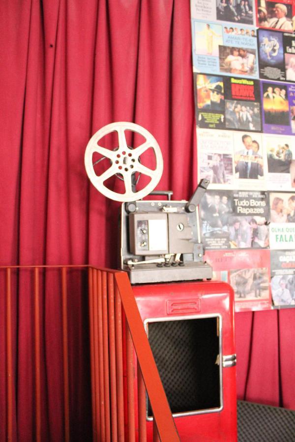 Hostal Alface Hall & Bar