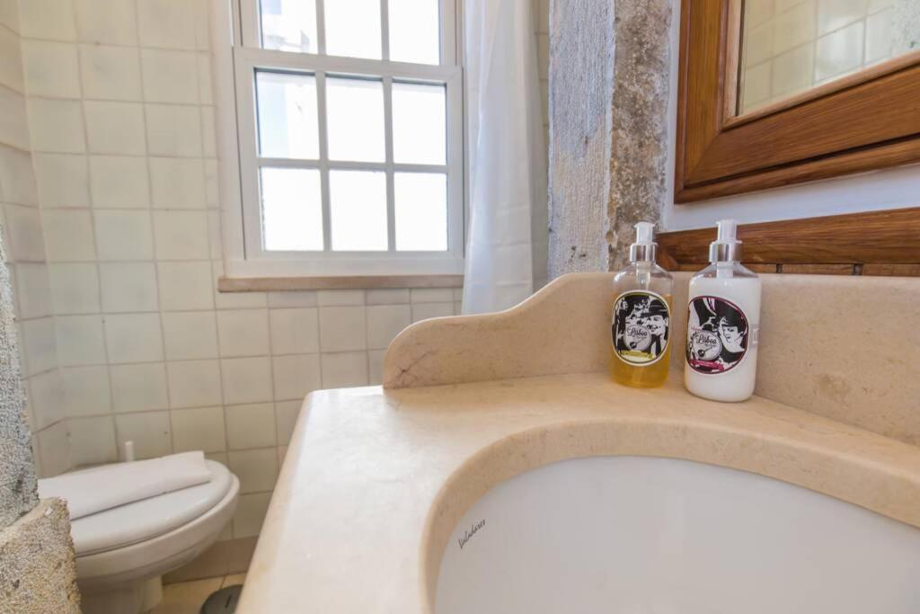 135 C - Quiet Charming Flat In Historic Alfama Near Baixa Apartamento